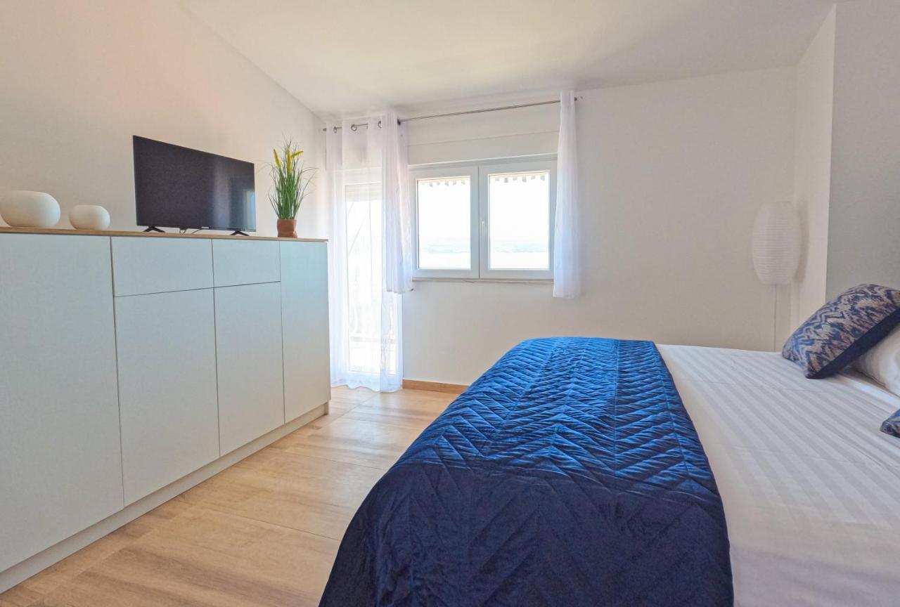 Sea And Mountain View Apartments Duće المظهر الخارجي الصورة