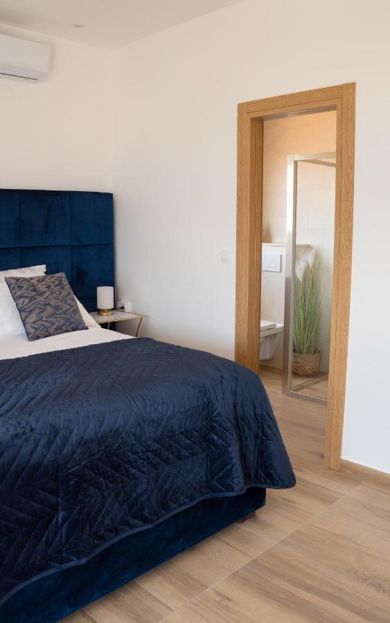 Sea And Mountain View Apartments Duće المظهر الخارجي الصورة