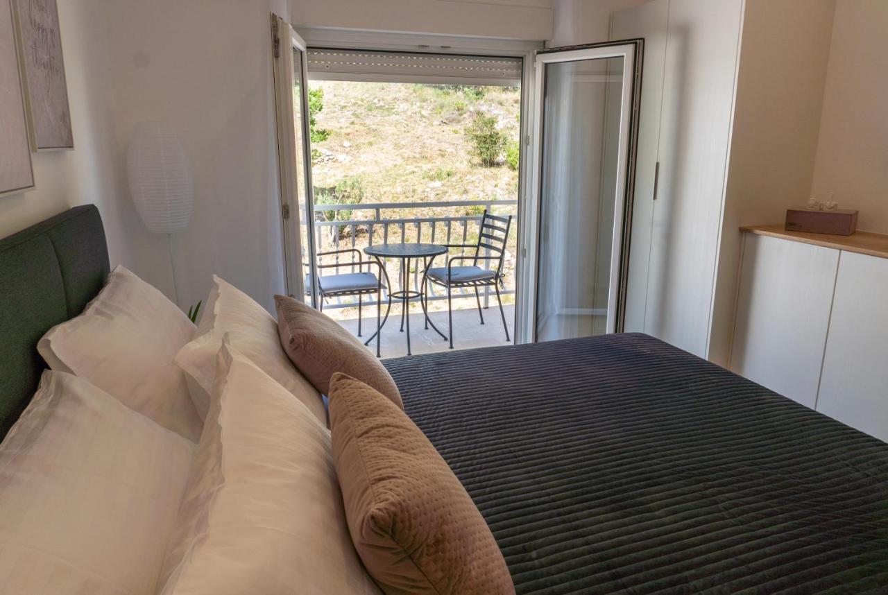 Sea And Mountain View Apartments Duće المظهر الخارجي الصورة