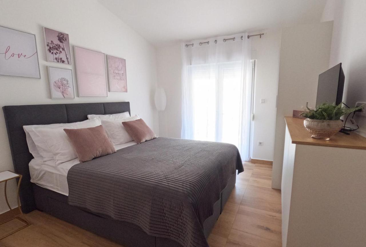 Sea And Mountain View Apartments Duće المظهر الخارجي الصورة