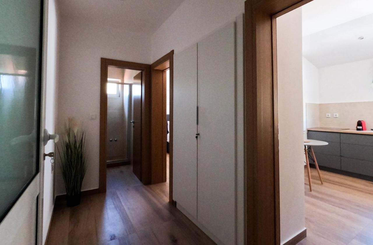 Sea And Mountain View Apartments Duće المظهر الخارجي الصورة