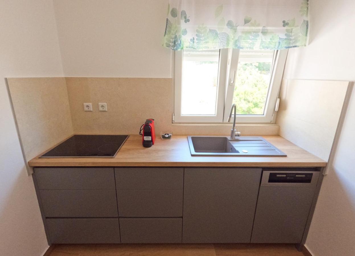 Sea And Mountain View Apartments Duće المظهر الخارجي الصورة