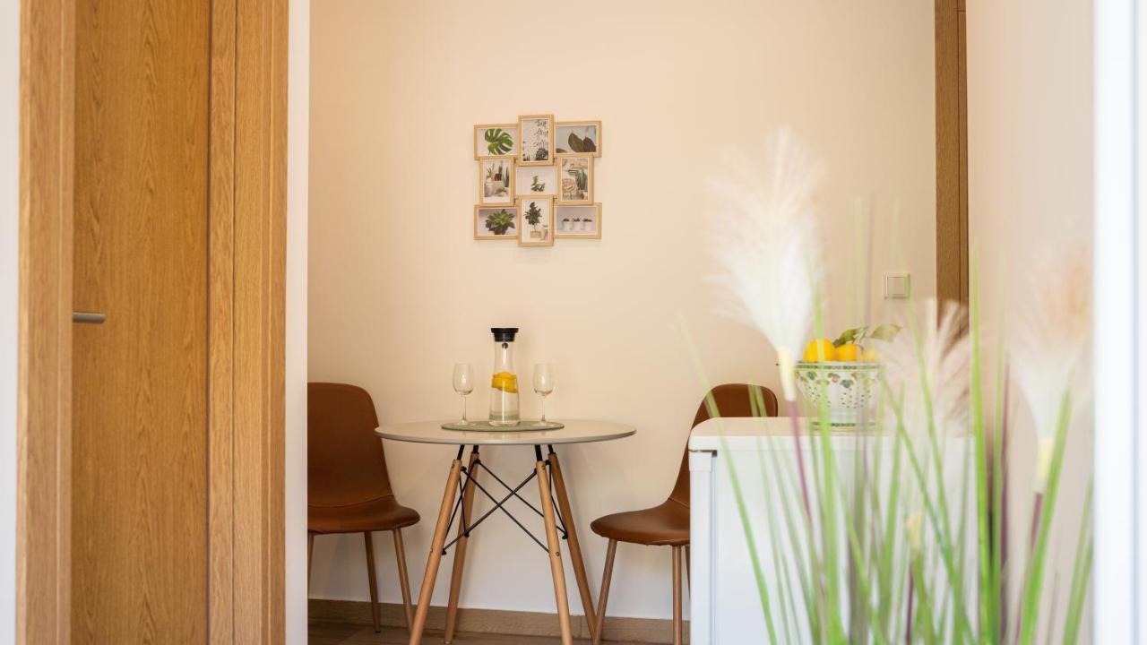 Sea And Mountain View Apartments Duće المظهر الخارجي الصورة