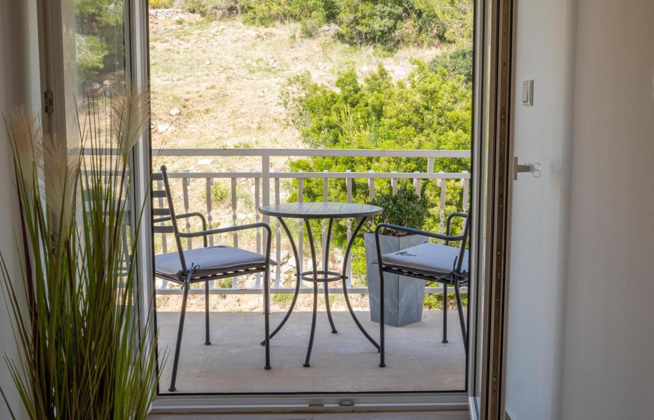 Sea And Mountain View Apartments Duće المظهر الخارجي الصورة